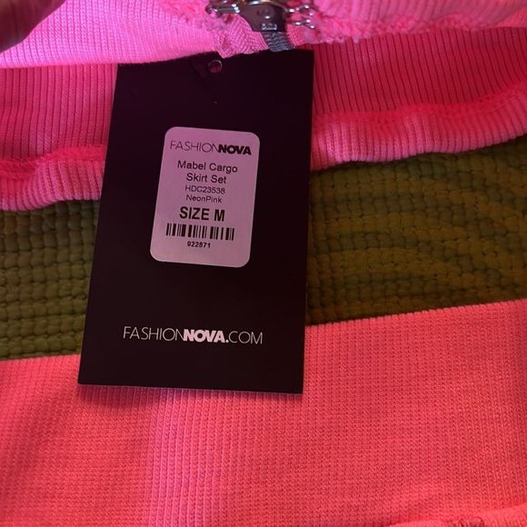 Fashion Nova set skirt and top strapless cargo - Picture 12 of 14